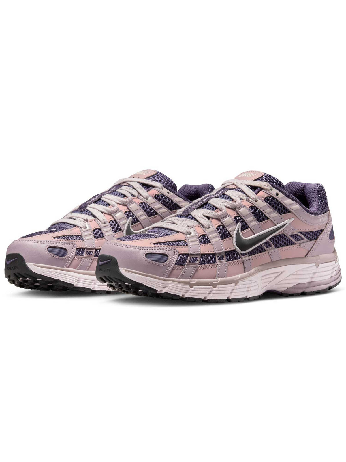 NIKE Обувки W P-6000 SE