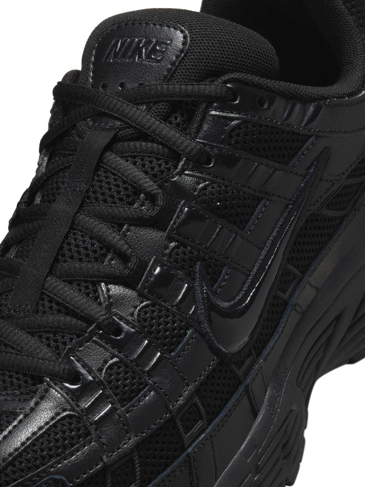 NIKE Обувки P-6000